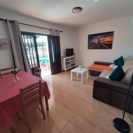 Manuela * Puerto del Carmen (Lanzarote)